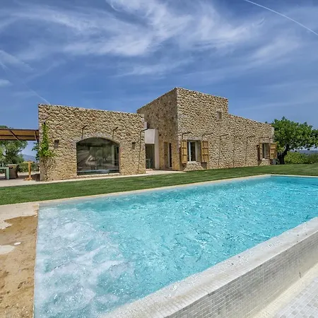 Es Lligats - Adults Only Farm stay